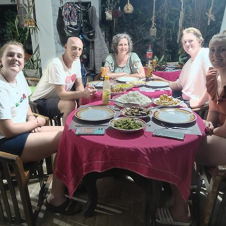 Rock Cascade Tourist Home & Cookery School Polonnaruwa Exterior photo