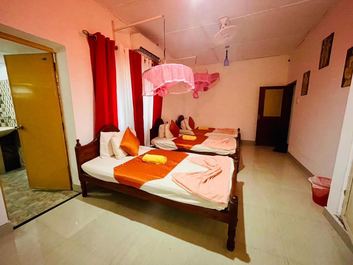 Rock Cascade Tourist Home & Cookery School Polonnaruwa Exterior photo