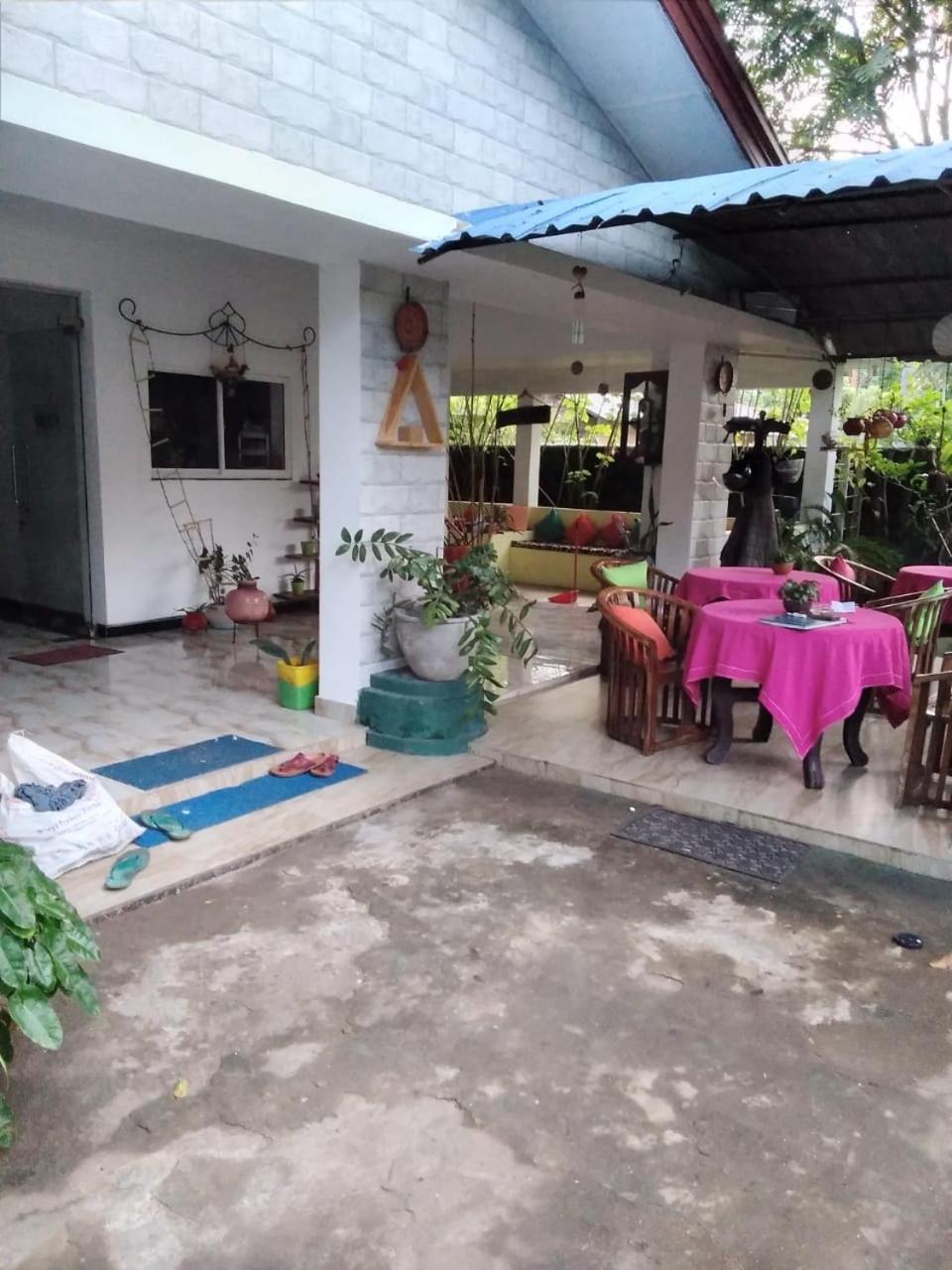Rock Cascade Tourist Home & Cookery School Polonnaruwa Exterior photo