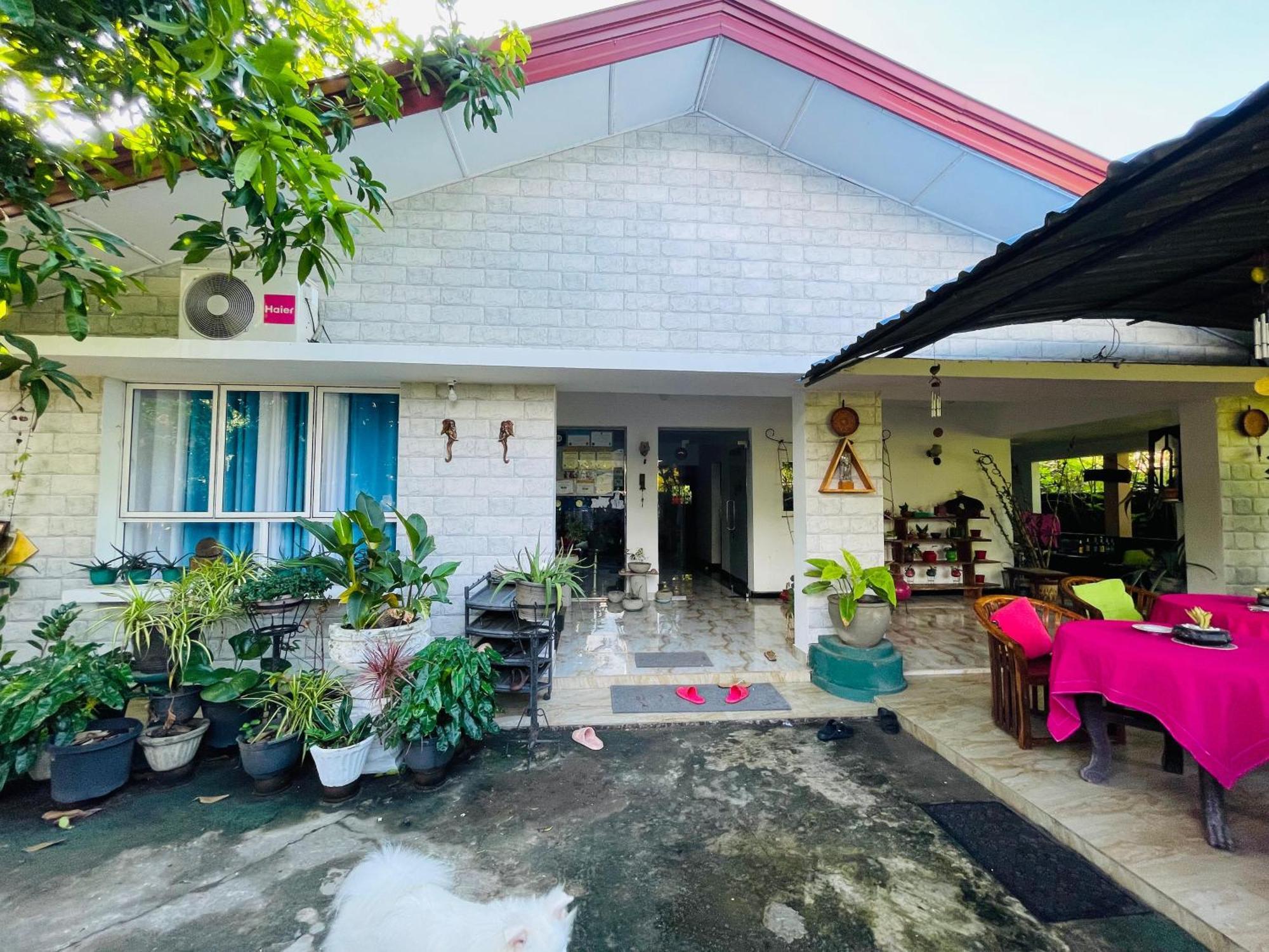 Rock Cascade Tourist Home & Cookery School Polonnaruwa Exterior photo